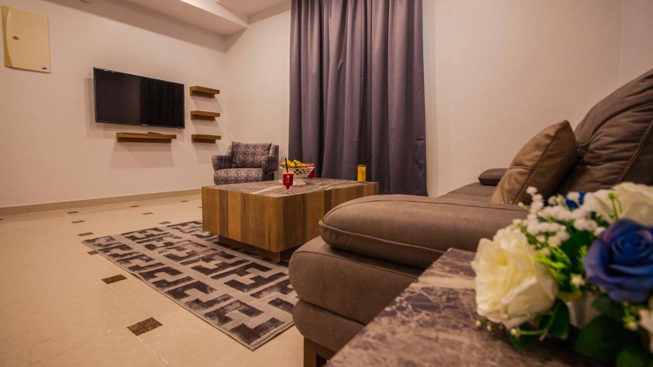 Nukhbat Al Makan Apartment Hotel ฏออิฟ ภายนอก รูปภาพ